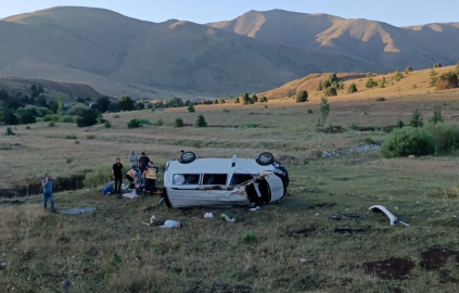 Erzincan’da trafik kazası: 1 ölü, 6 yaralı
