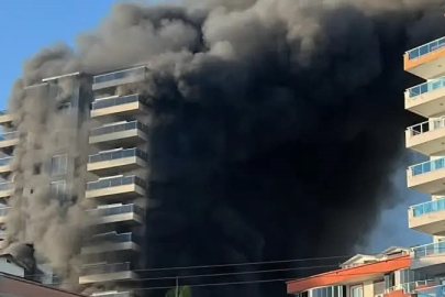 Antalya’da otel inşaatında yangın! İşçiler mahsur kaldı...