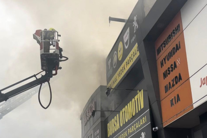 Bursa'da trafiği durma noktasına getiren yangın!