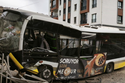 Özel halk otobüsü 10 metrelik istinat duvarından uçtu